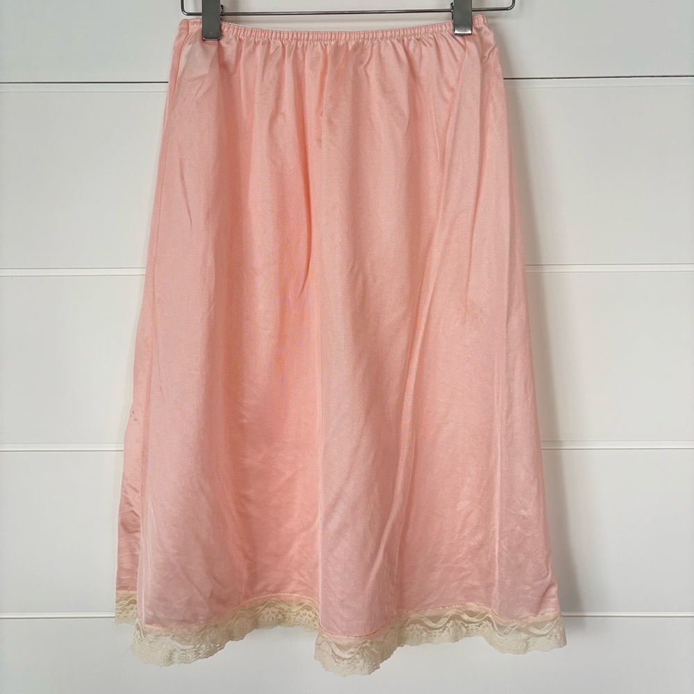 Vintage Slip Skirts Bundle of Three Pink and Nude Size Medium - Picture 3 of 15